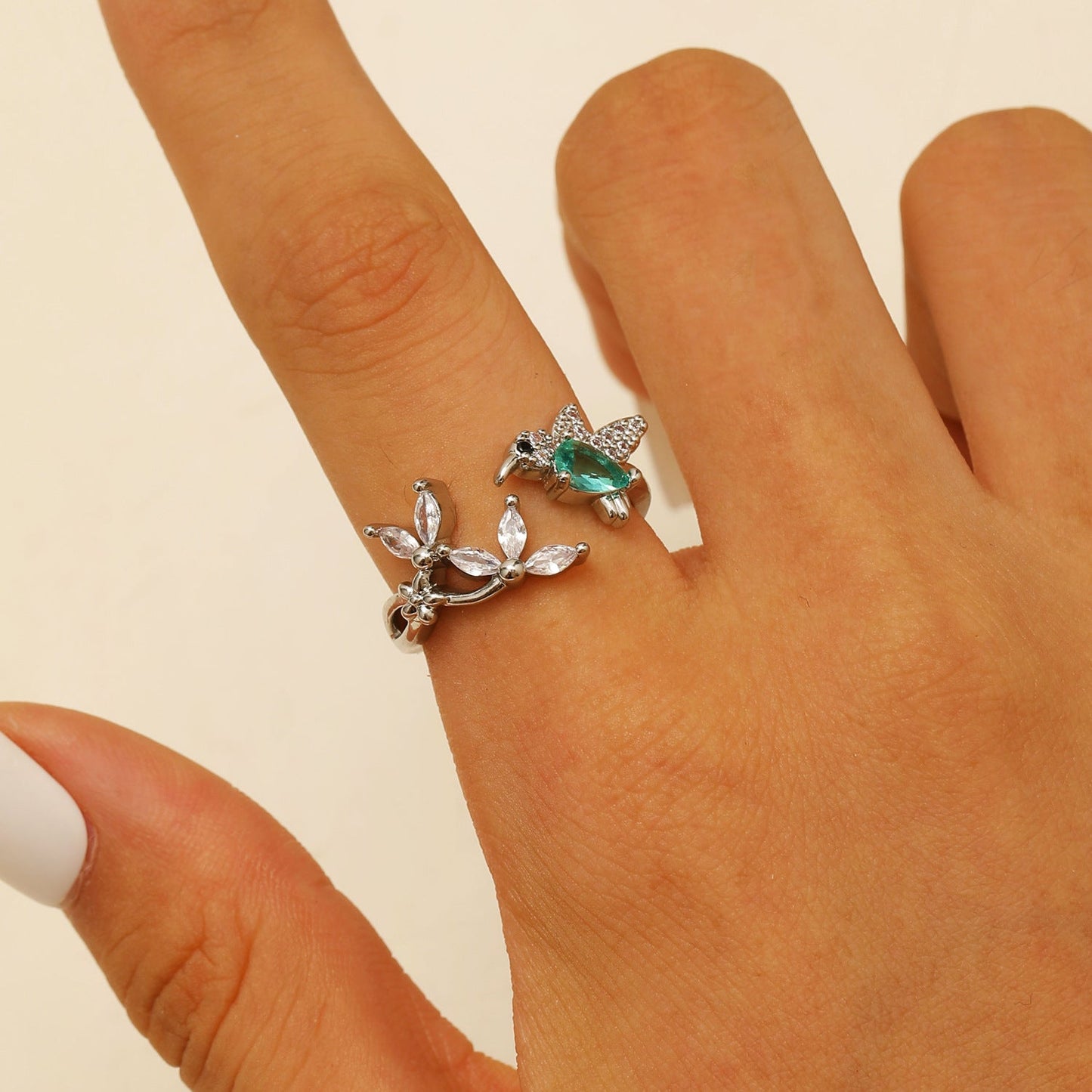 Light-luxury Copper Ring With Zircon Bird Inlay